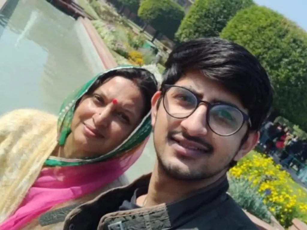 Jayant Singh Rathore IAS With His Mother