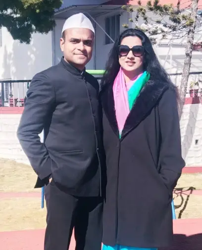 Mayur Dixit IAS With His Wife Pragya Dixit