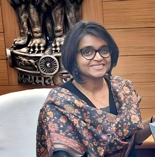 NAMRATA VRISHNI IAS