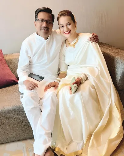 PRADEEP GAWANDE IAS With His Wife Tina Dabi IAS