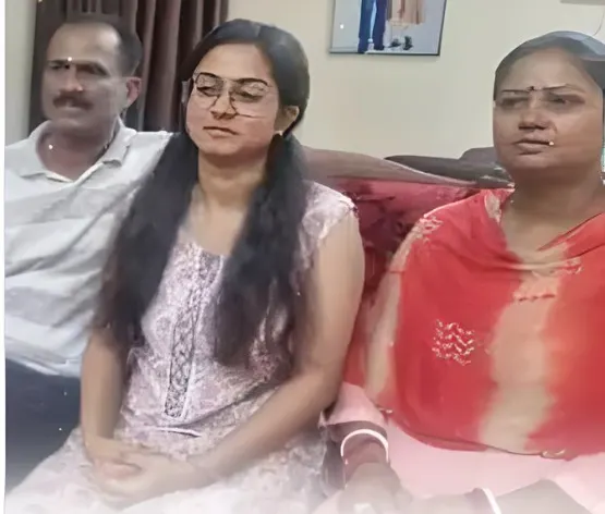 SWATI SHARMA IAS With Parents
