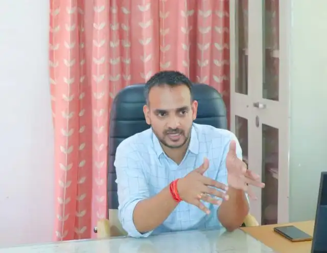 Saurabh Gaharwar IAS