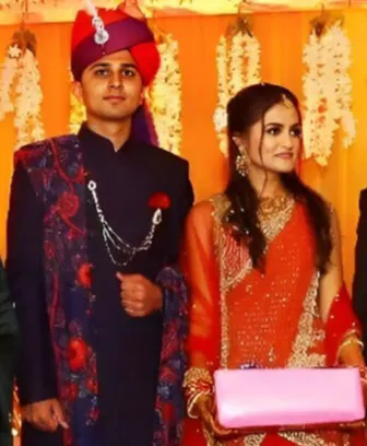 AKSHAY GODARA IAS With His Wife Saumya Jha IAS