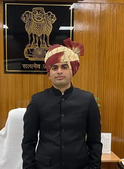 AVDHESH MEENA IAS RJ