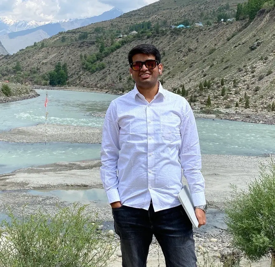 AVDHESH MEENA IAS