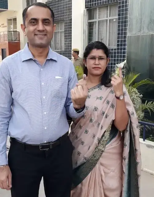 Joga Ram IAS With His Wife Mohri Devi