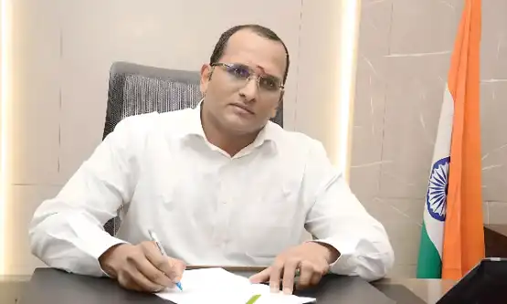 IAS M N Harendhira Prasad