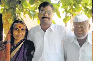 Manjule Balaji Digambar IAS With His Parents