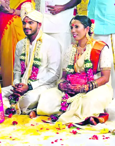 Nagalakshmi S IAS With His Husband