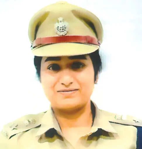 Vishakha Dabral IPS
